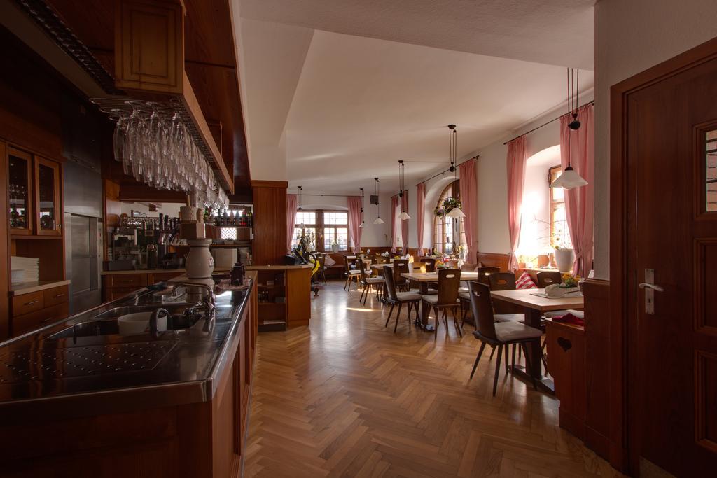Gasthof Baeren Оксенфурт Экстерьер фото