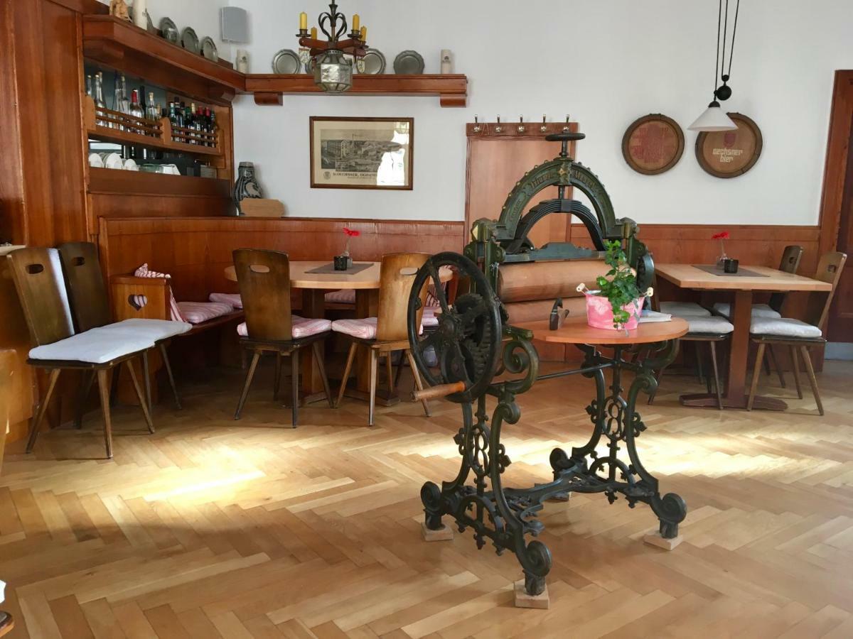 Gasthof Baeren Оксенфурт Экстерьер фото
